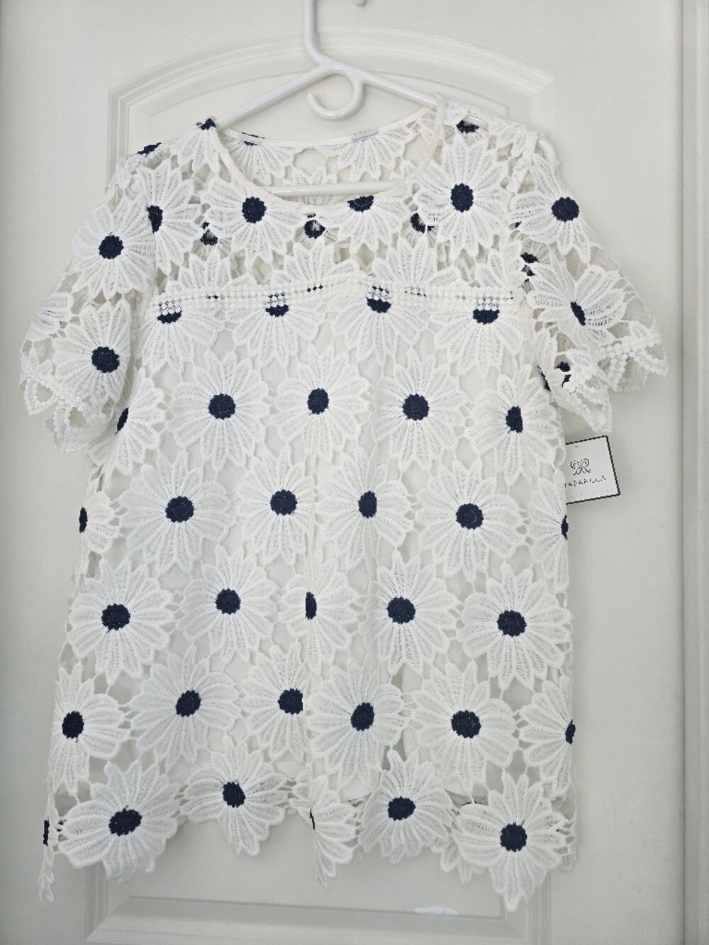 NWT Rafaella White Daisy Crochet Lace BlouseWomens Size Large